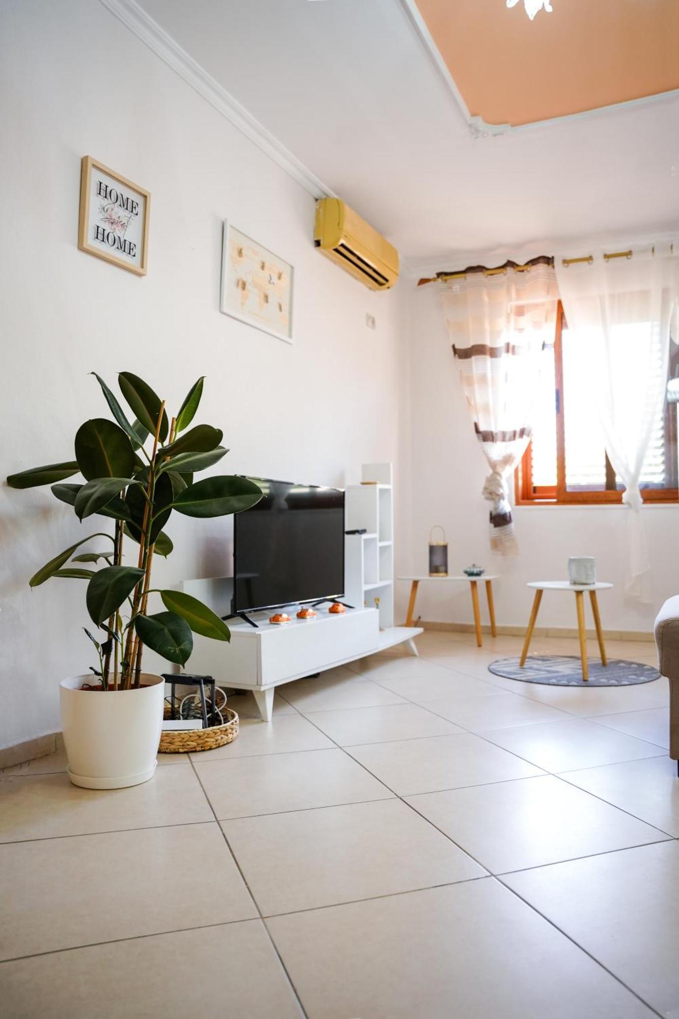 Tirana Centre Lions Gate 1 Apartment Dış mekan fotoğraf